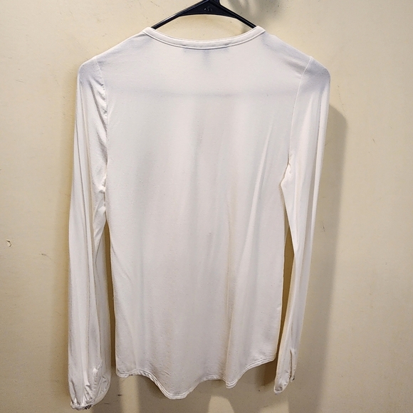 WHBM Chic Off White Ruffled V-Neck Long Sleeves Top Size XXS - Picture 3 of 11